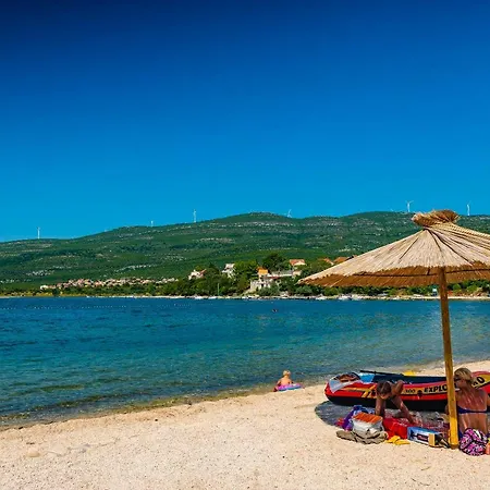 Kiwi Apartman Gornji Karin